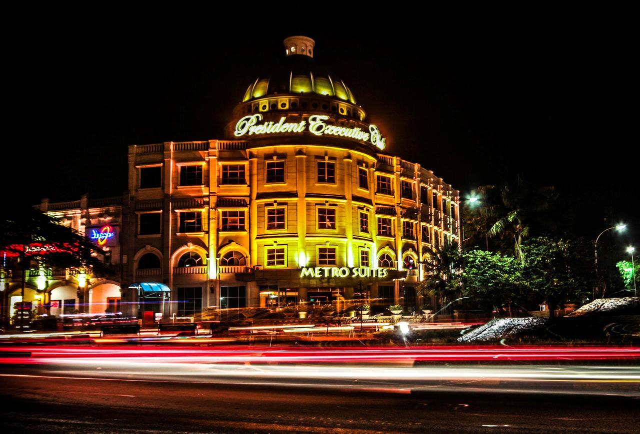 President Executive Club Otel Cikarang Dış mekan fotoğraf