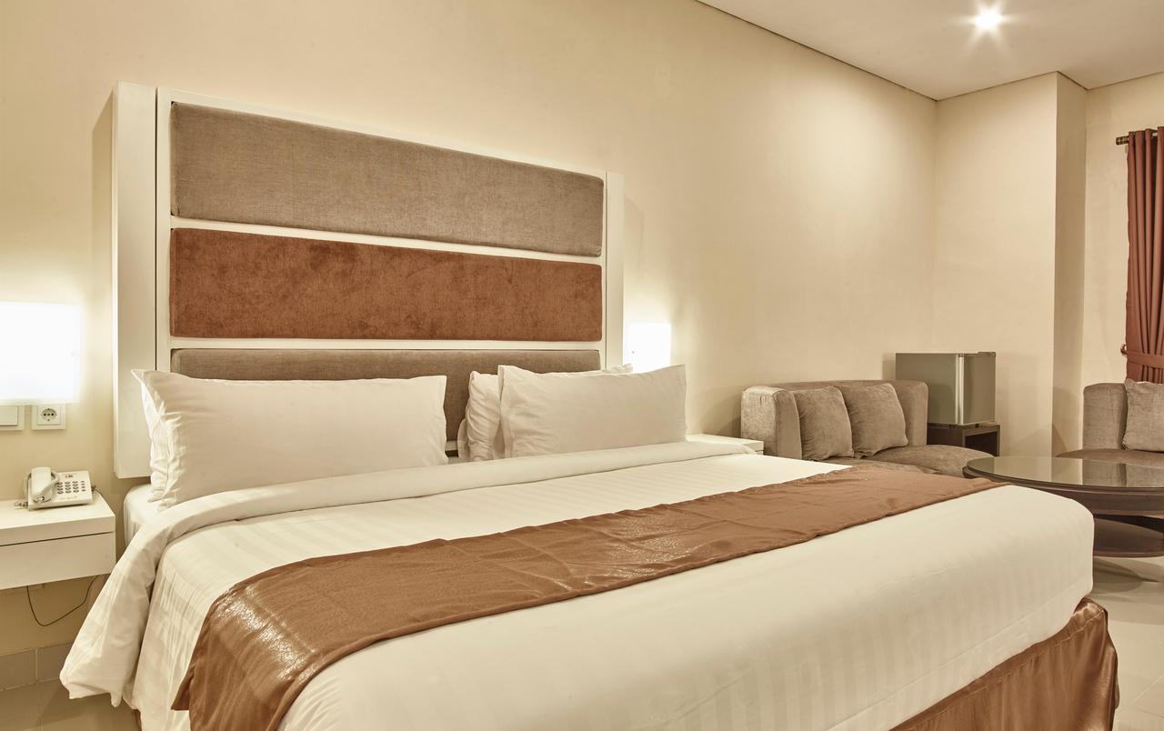 President Executive Club Otel Cikarang Dış mekan fotoğraf