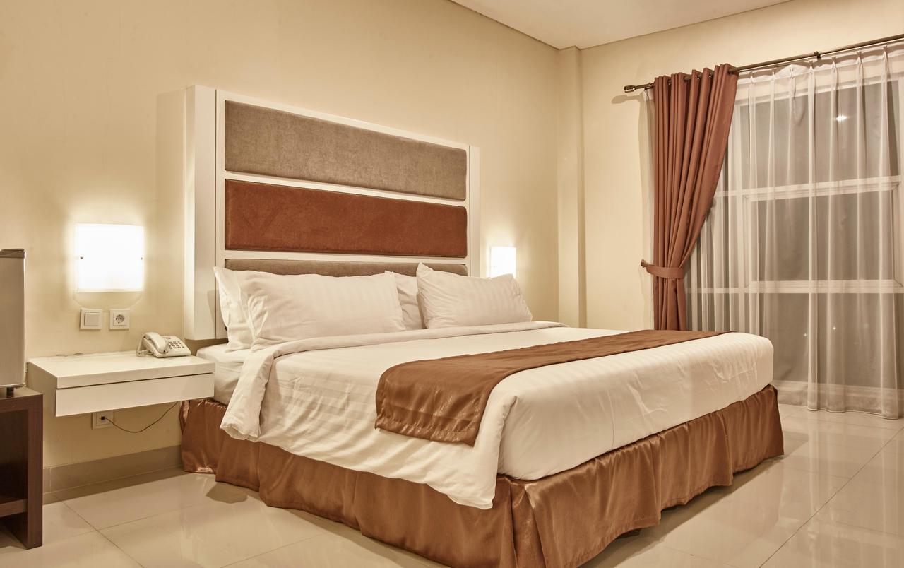 President Executive Club Otel Cikarang Dış mekan fotoğraf