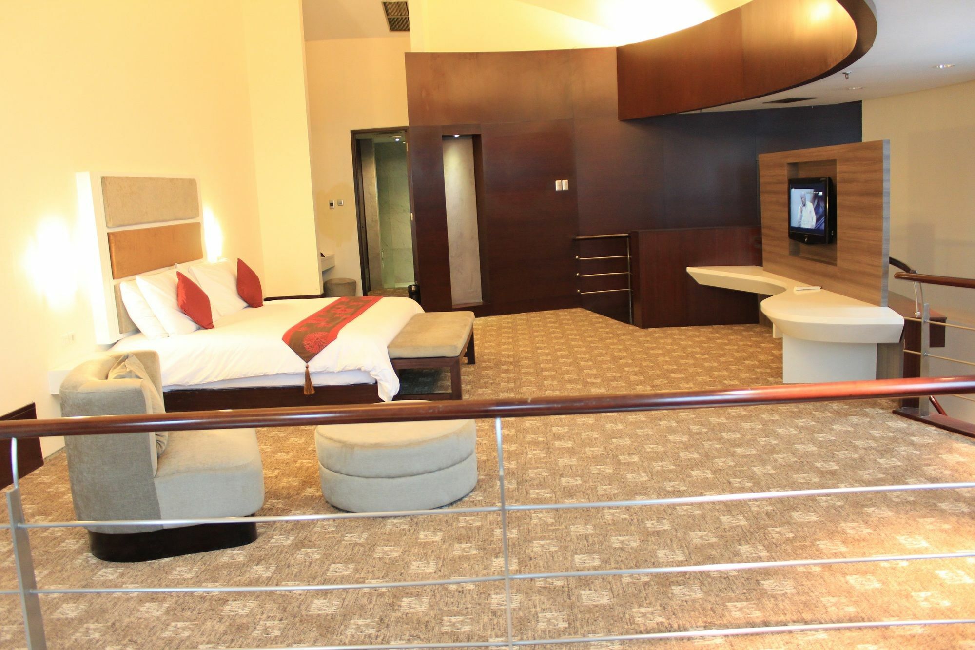 President Executive Club Otel Cikarang Dış mekan fotoğraf